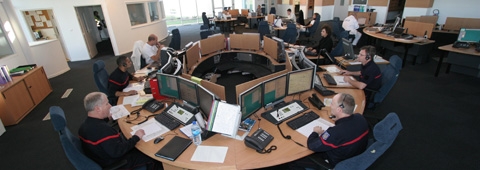 Vue intérieure du plateau opérationnel du Centre départemental d'appels d'urgence, à  Corbeil-Essonnes