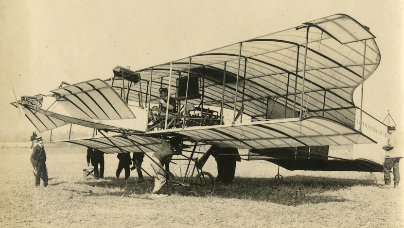 Les premiers essais d'aéroplanes sur l'aérodrome de Port-Aviation à Viry-Chatillon (juin 1909)